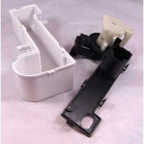 Pré réservoir avec pompe