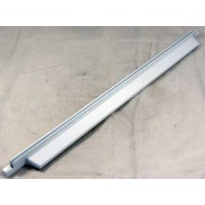 Enjoliveur arrière de clayette L.502mm