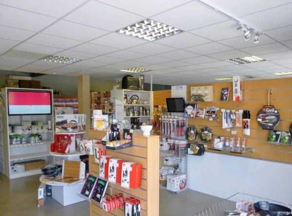 Magasin de pi&egrave;ces d&eacute;tach&eacute;es pr&egrave;s de Bordeaux